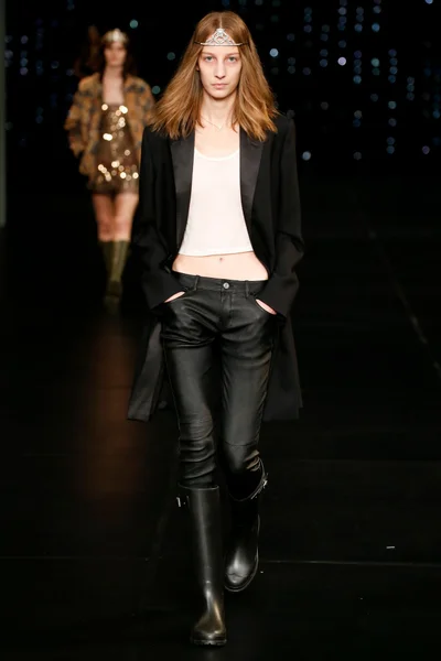 Look 22